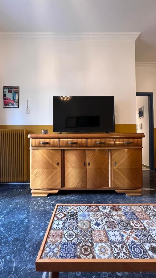 Athenian Vintage Style 2 Bdr Apartment Экстерьер фото