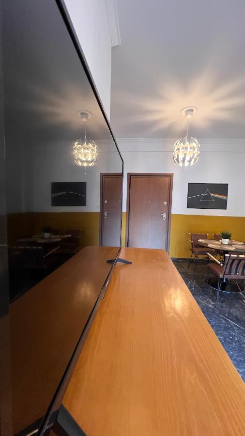 Athenian Vintage Style 2 Bdr Apartment Экстерьер фото