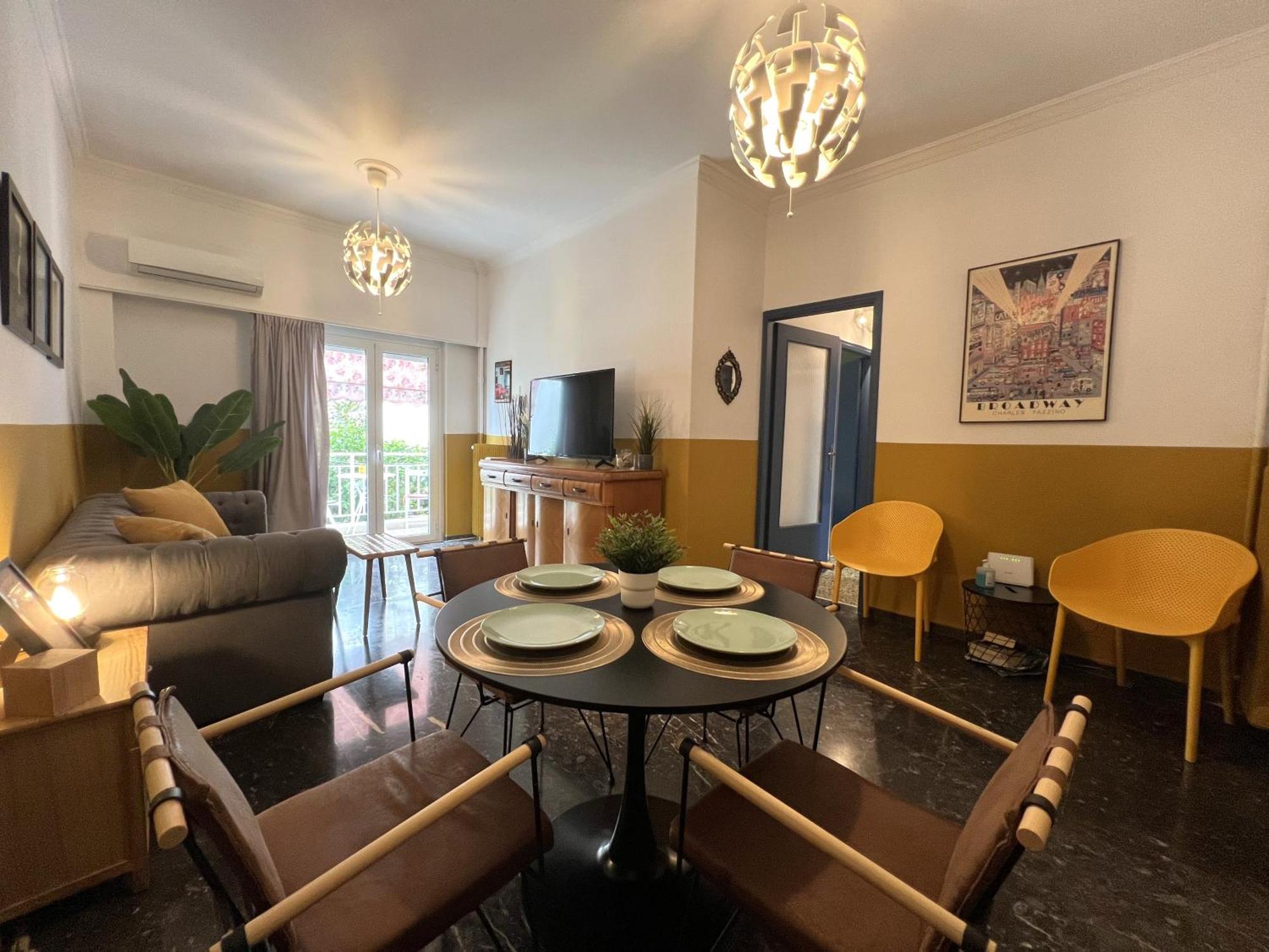Athenian Vintage Style 2 Bdr Apartment Экстерьер фото